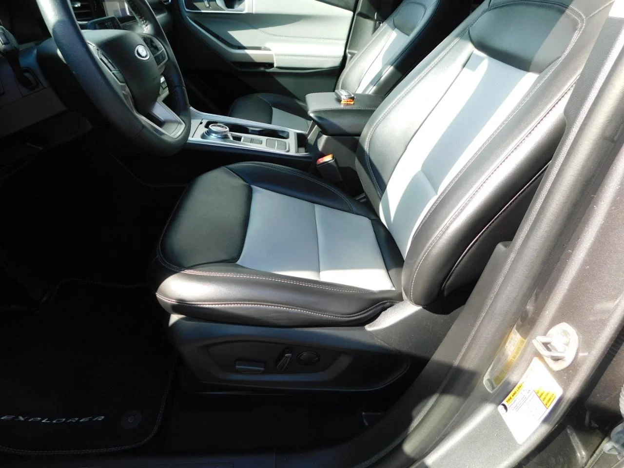 Used 2024 Carbonized Gray Metallic Ford XLT RWD image 31