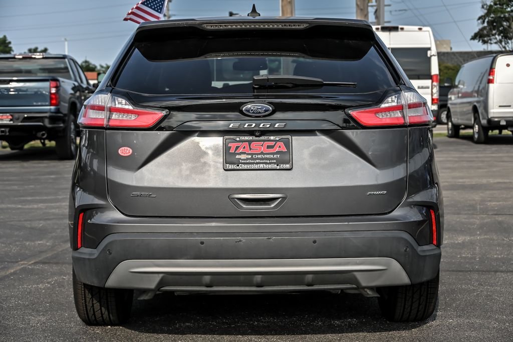 Used 2021 Gray Ford SEL image 9