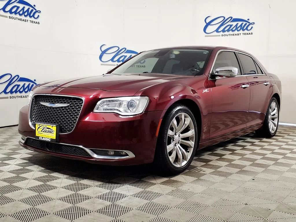 Used 2018 Velvet Red Pear Chrysler Limited image 5