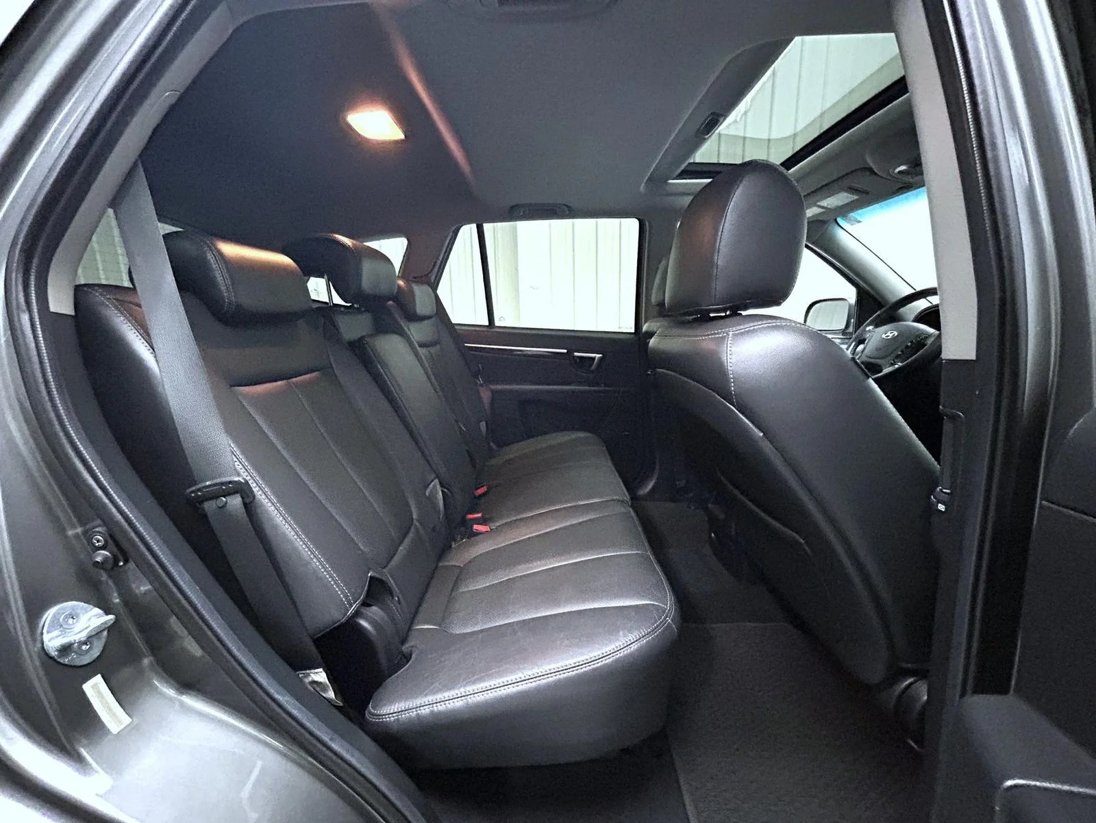 Used 2009 Gray Hyundai Limited image 18