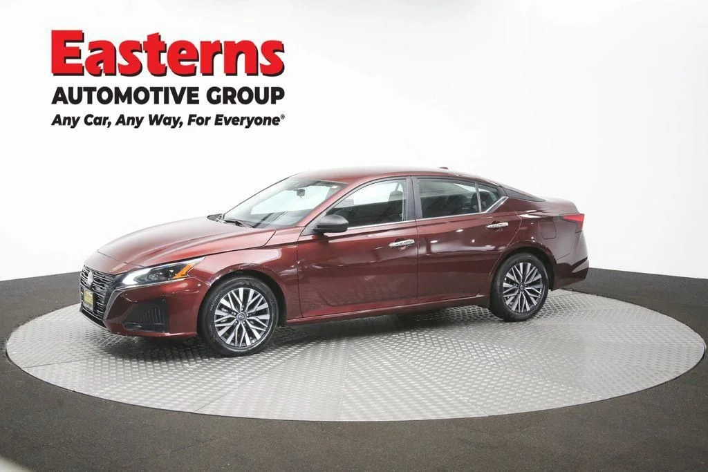 Used 2025 Red Nissan 2.5 SV image 58