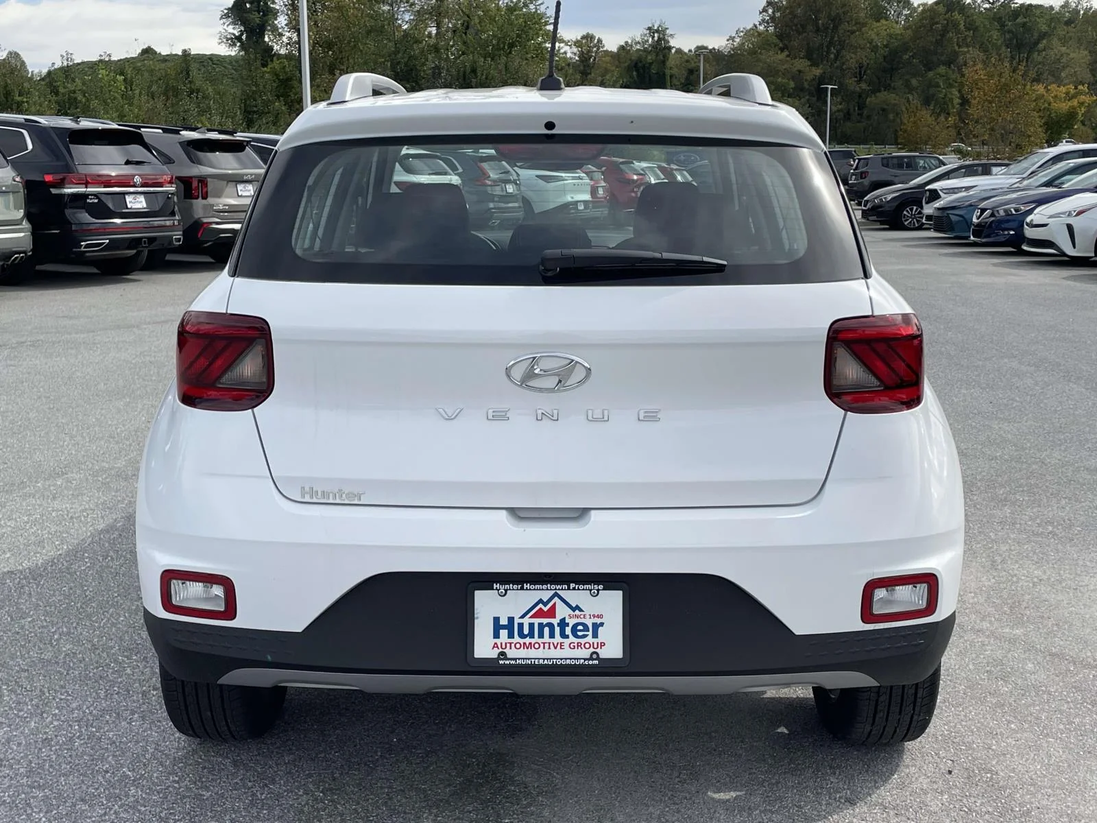 Used 2026 Lunar White Hyundai SEL image 27
