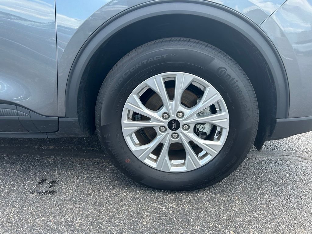 Used 2025 Gray Metallic Ford Active image 11