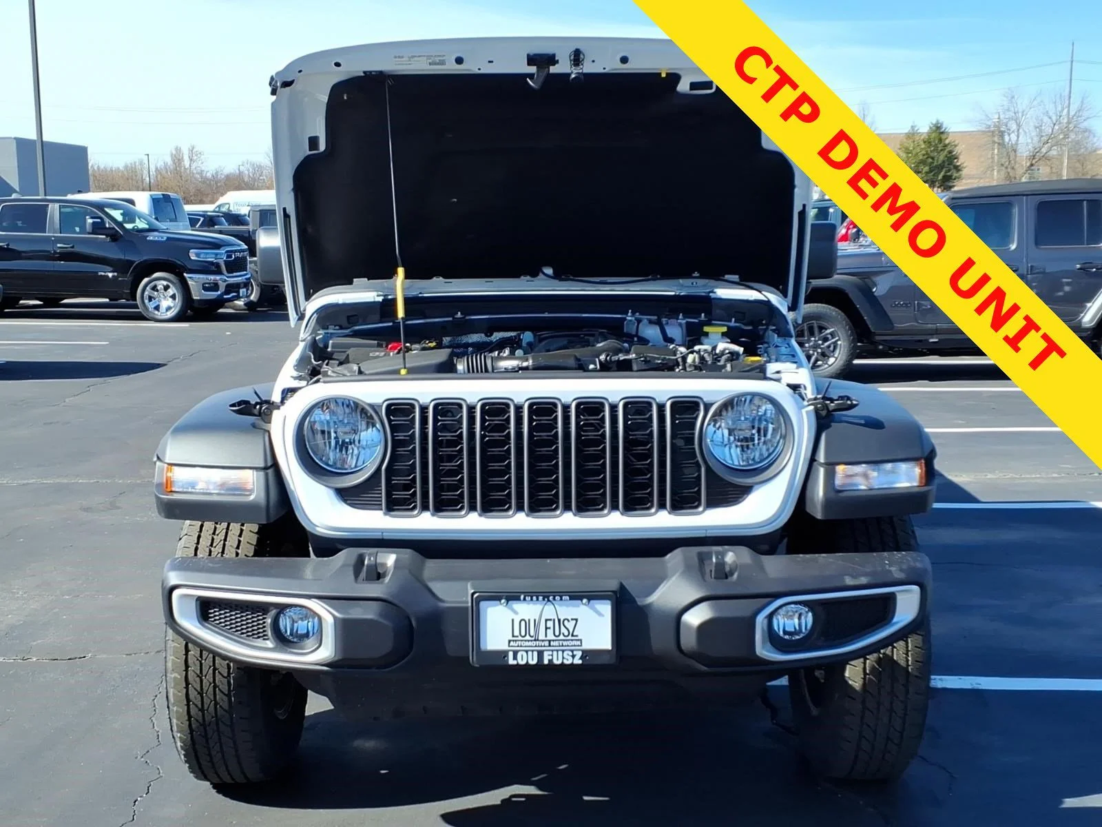 New 2026 Bright White Clear-Coat Exterior Paint Jeep Sport image 22
