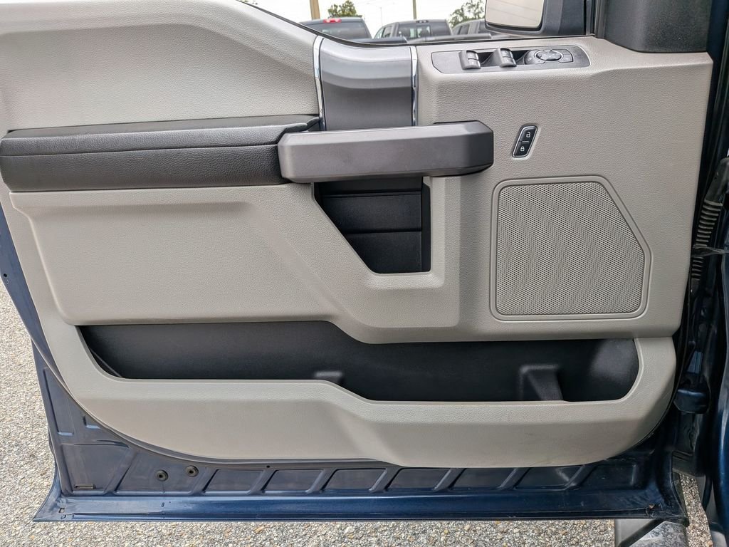 Used 2019 Blue Ford XLT image 30