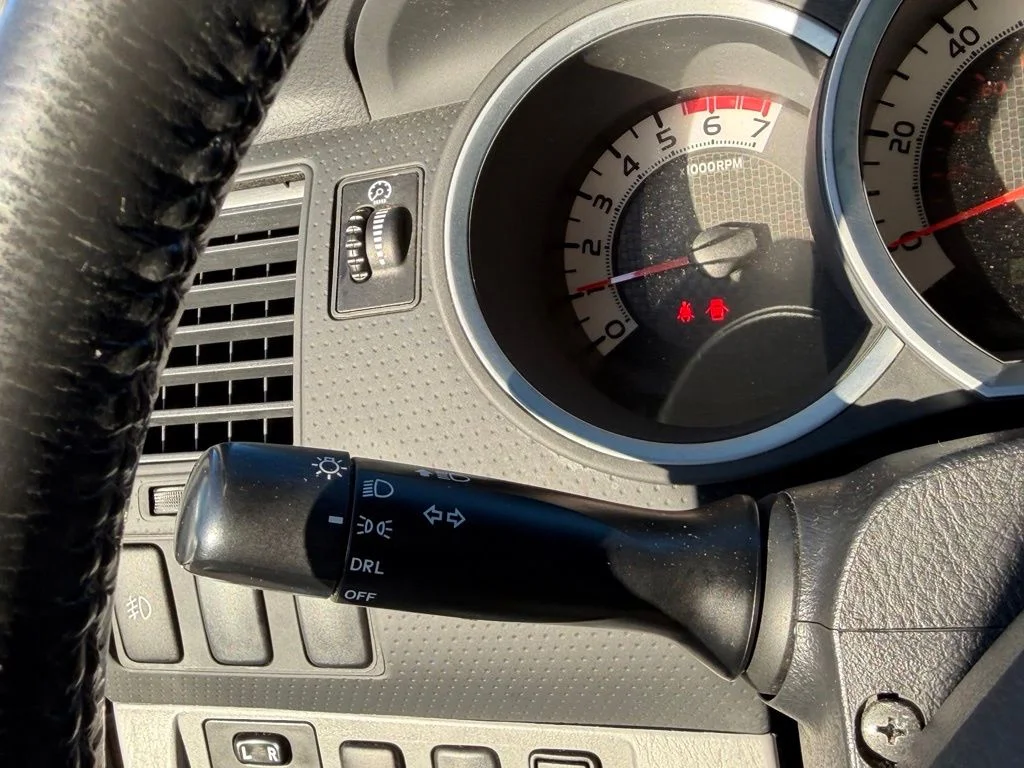 Used 2015 Gray Toyota Base image 35