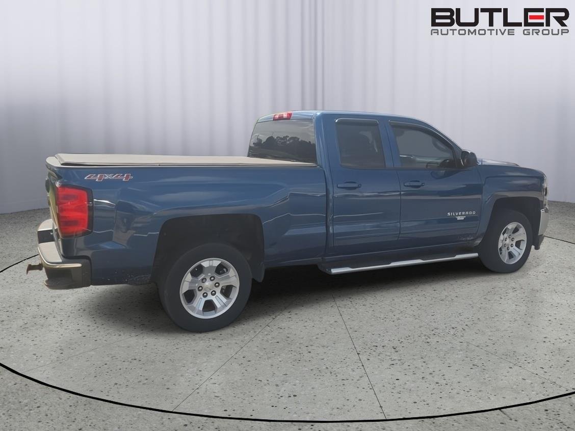 Used 2016 Deep Ocean Blue Metallic Chevrolet LT image 6