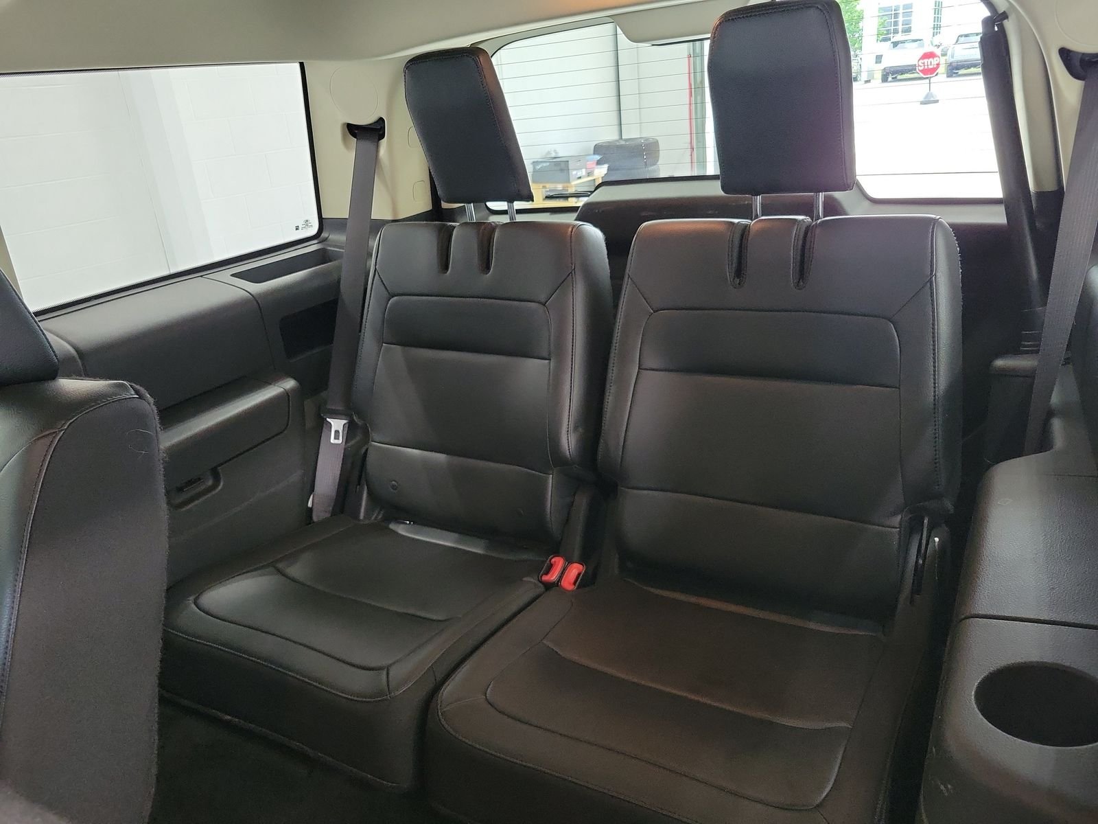 Used 2018 Gray Ford SEL image 24