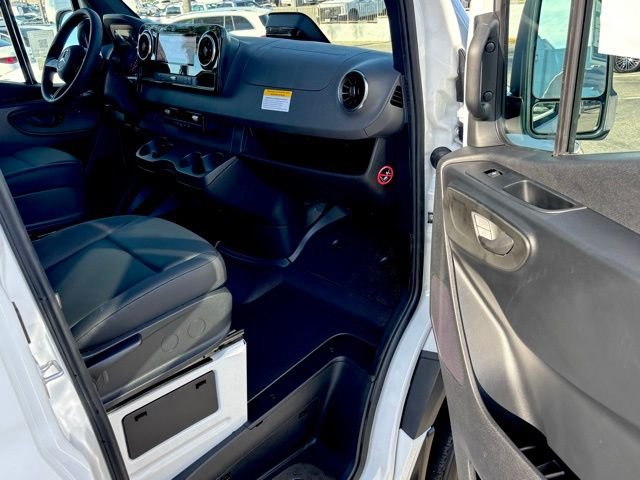 New 2026 Arctic White Mercedes-Benz Cargo 144 WB image 25