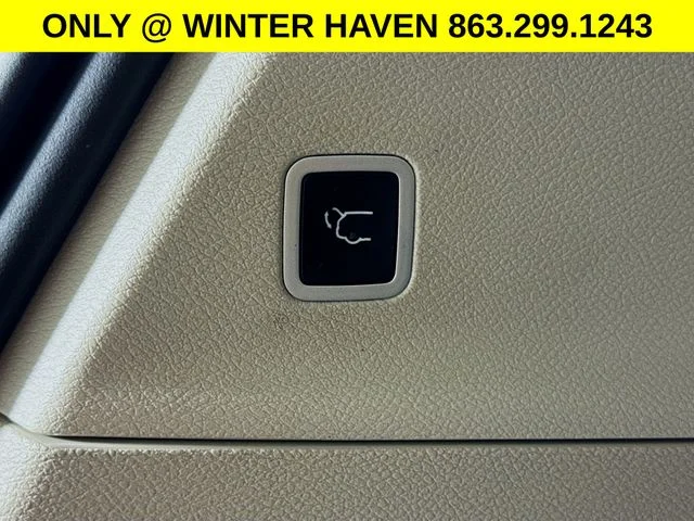 Used 2022 Blue Chrysler Touring L image 26