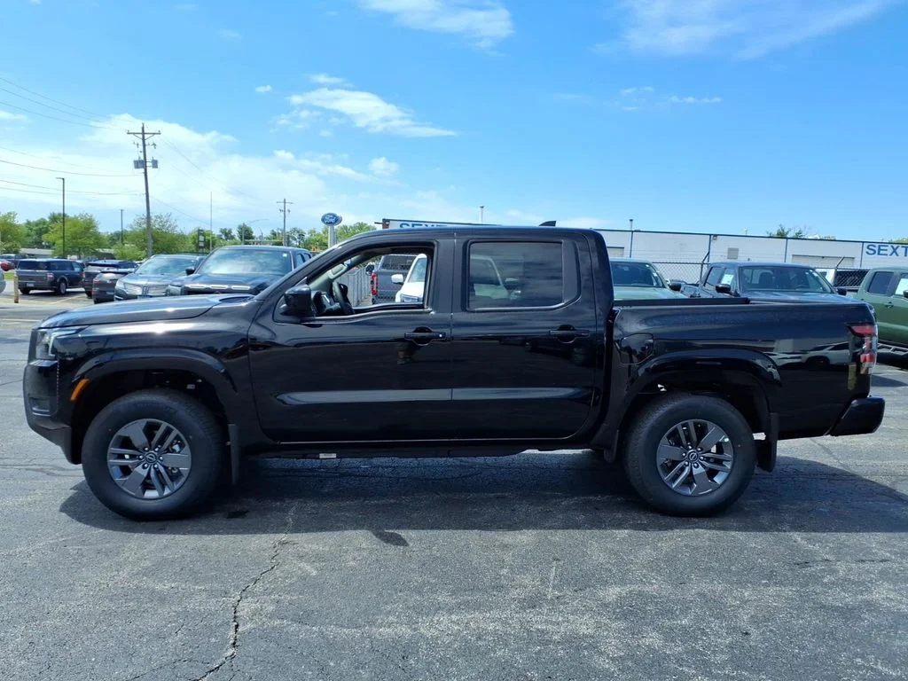 New 2026 Super Black Nissan Crew Cab SV image 4