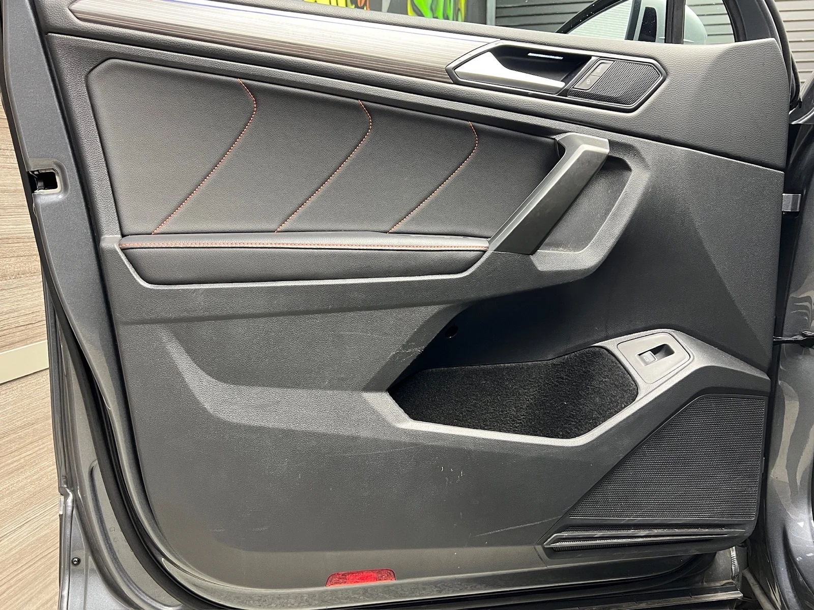 Used 2024 Platinum Gray Metallic (2r2r) Volkswagen Wolfsburg Edition 4Motion image 7
