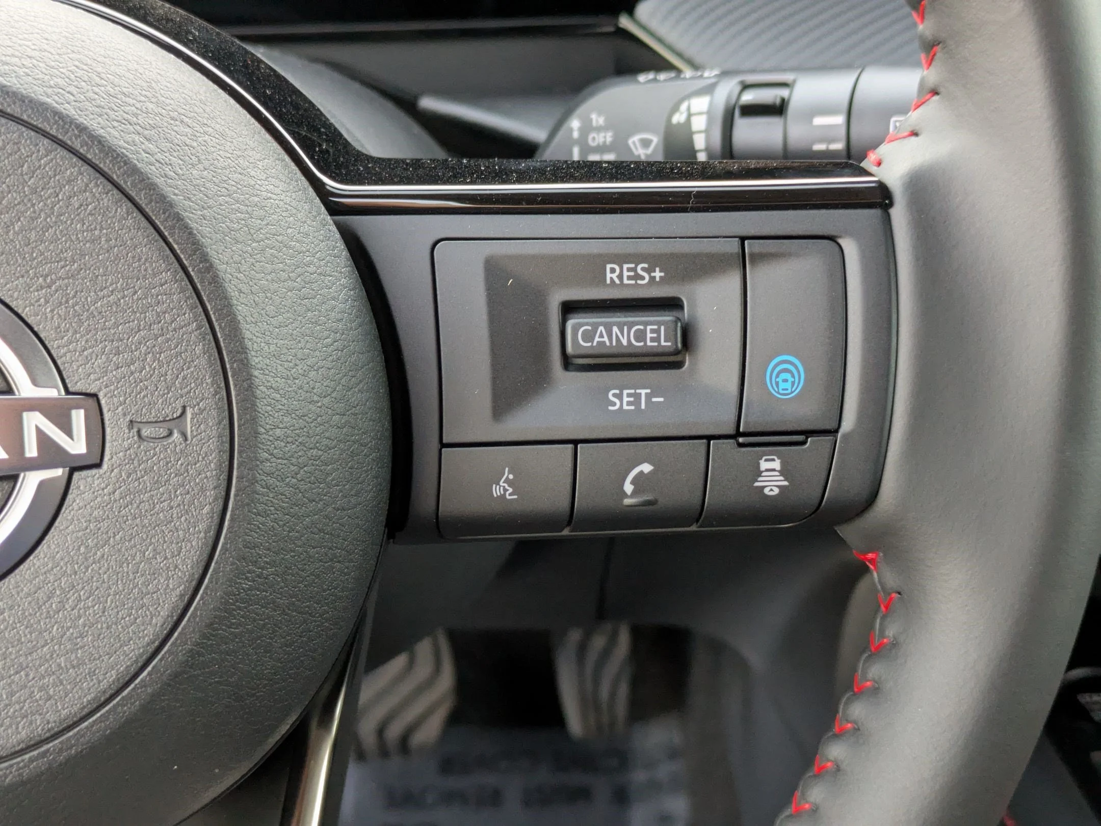 New 2026 Aspen White Tricoat Nissan SR image 15