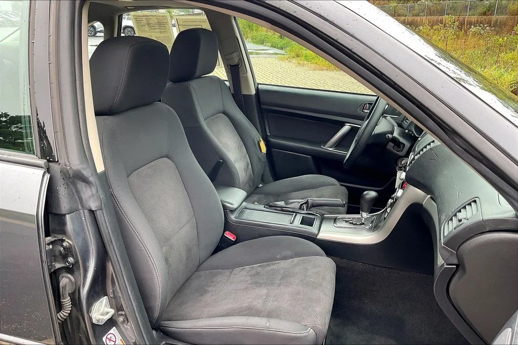 Used 2009 Gray Subaru 2.5i image 6