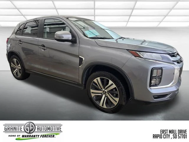 Used 2024 Silver Mitsubishi  image 7