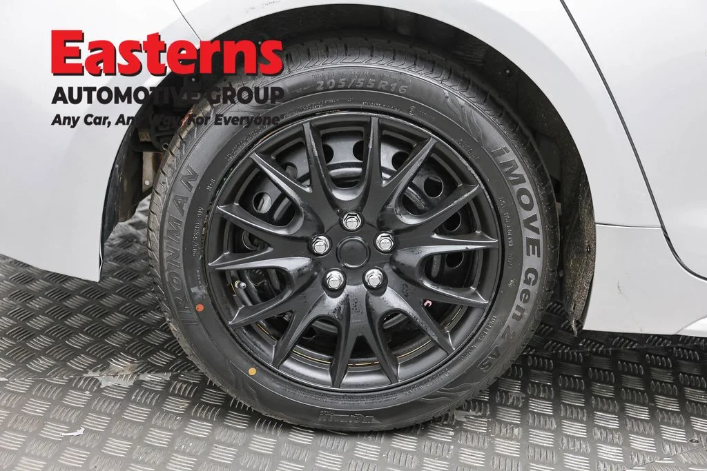 Used 2021 Silver Toyota LE image 29