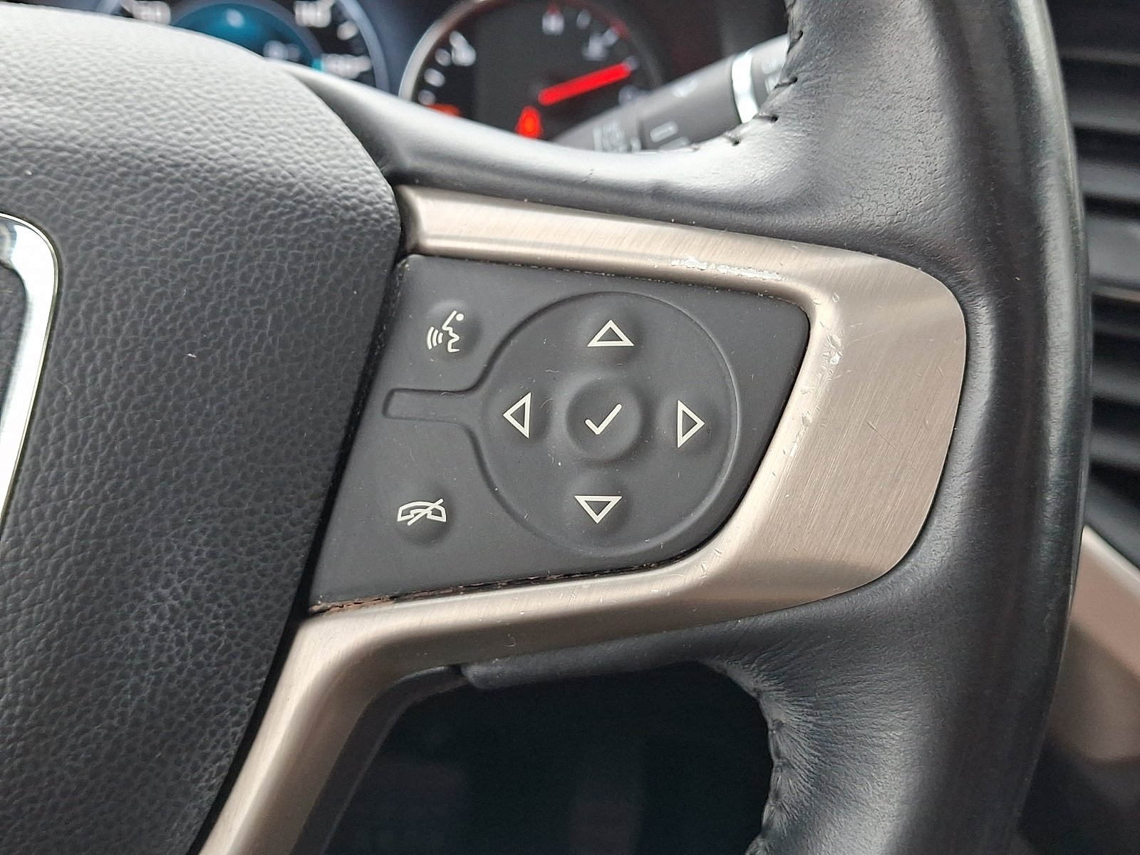 Used 2019 Ebony Twilight Metallic - GB8 GMC Denali image 23