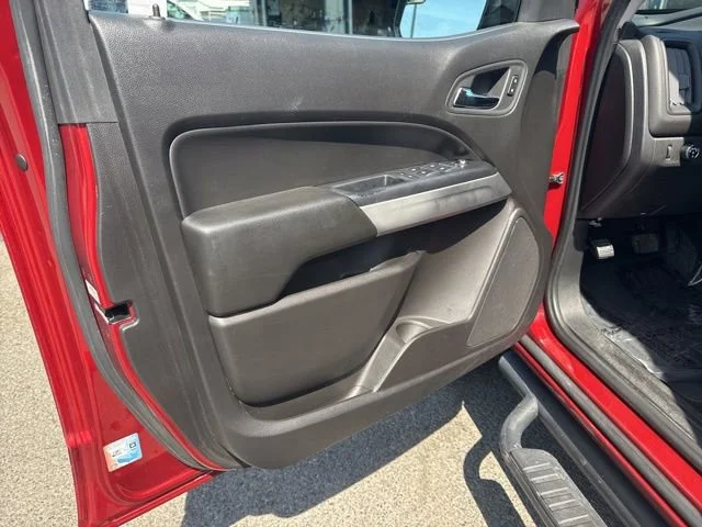 Used 2016 Red Rock Metallic Chevrolet 4WD LT image 17