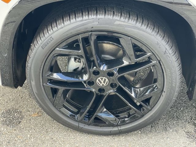 New 2026 White/off-white Volkswagen 2.0T SEL R-Line Turbo image 30