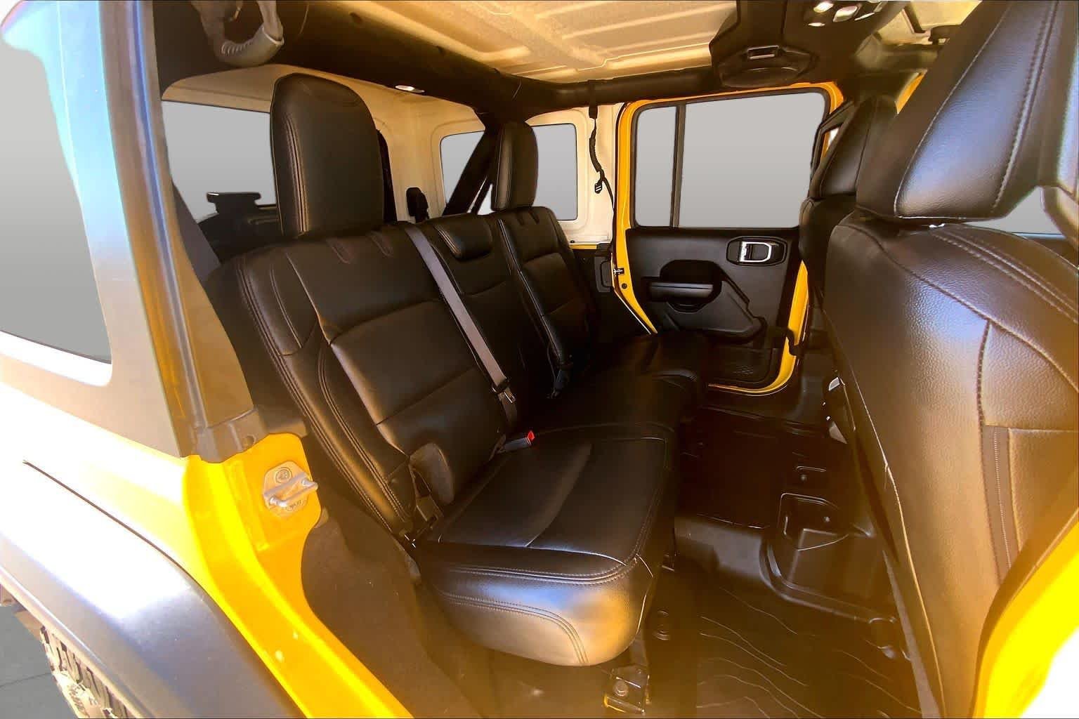 Used 2020 Hellayella Clearcoat Jeep Sport S image 20