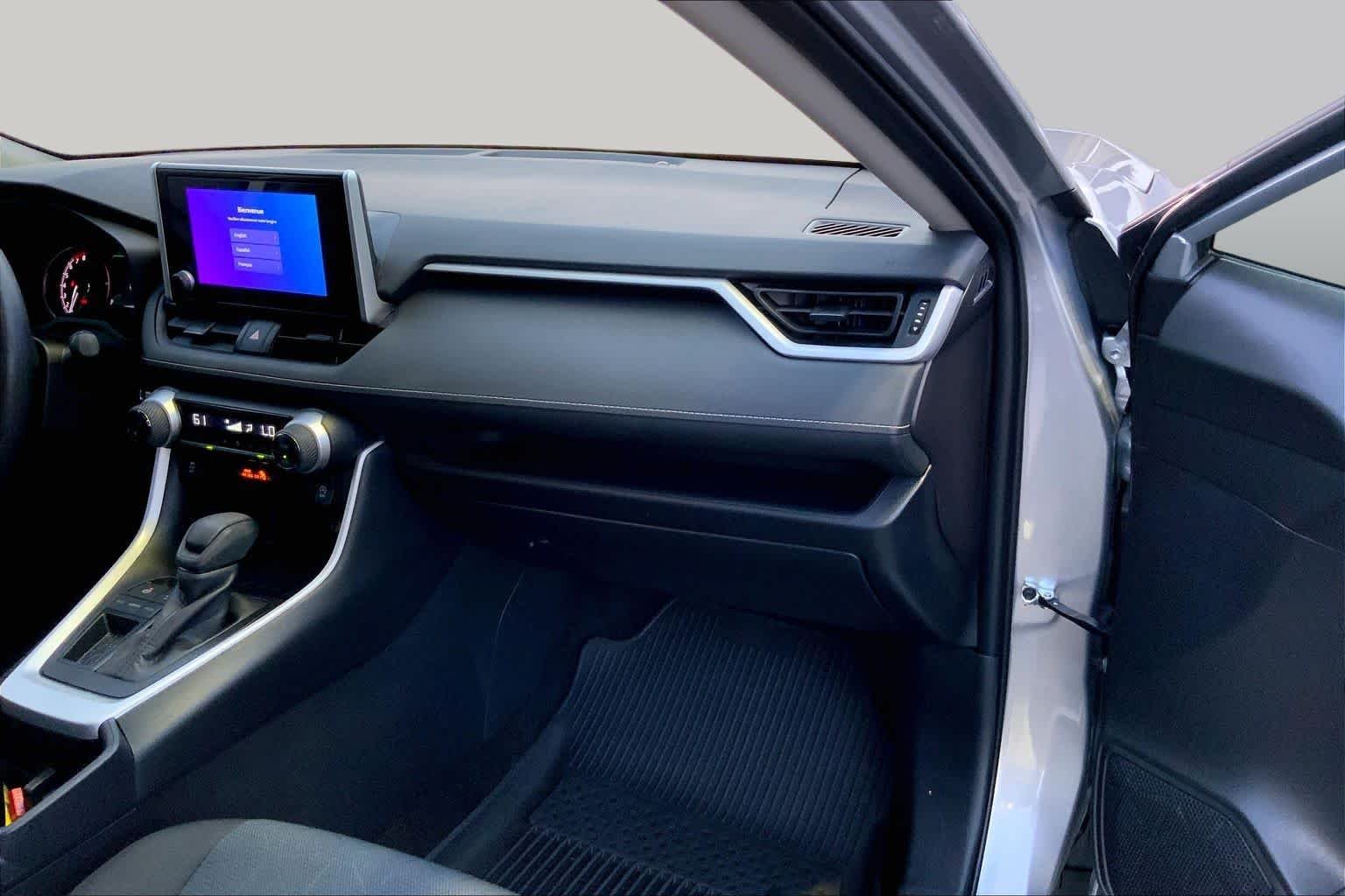 Used 2025 Silver Sky Metallic Toyota XLE image 18