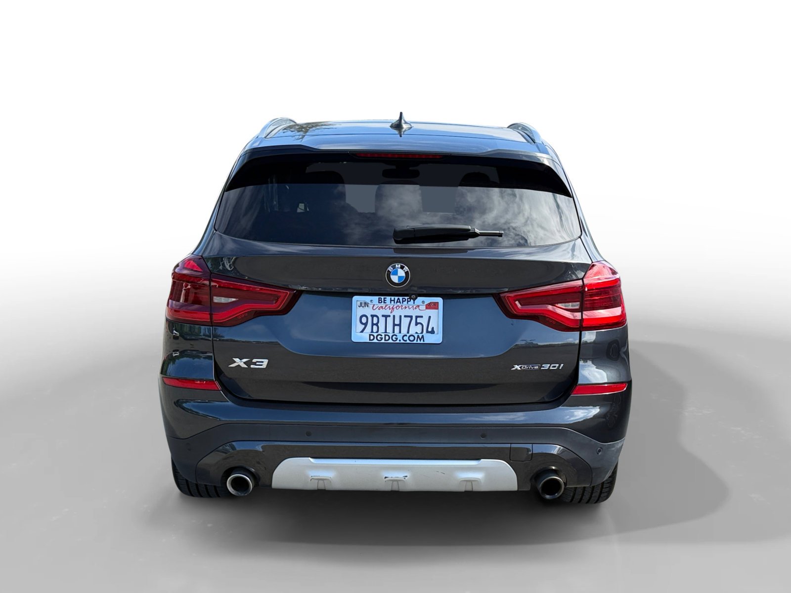 Used 2019 Dark Graphite Metallic BMW xDrive30i image 4