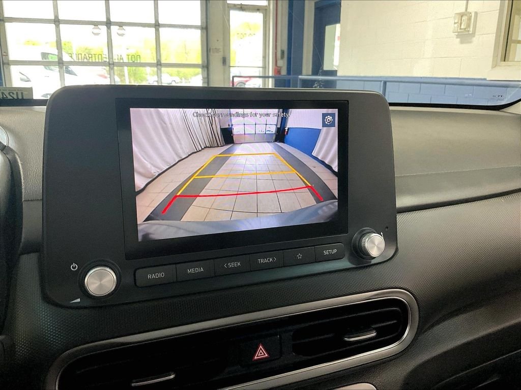 Used 2023 Gray Hyundai SE image 19