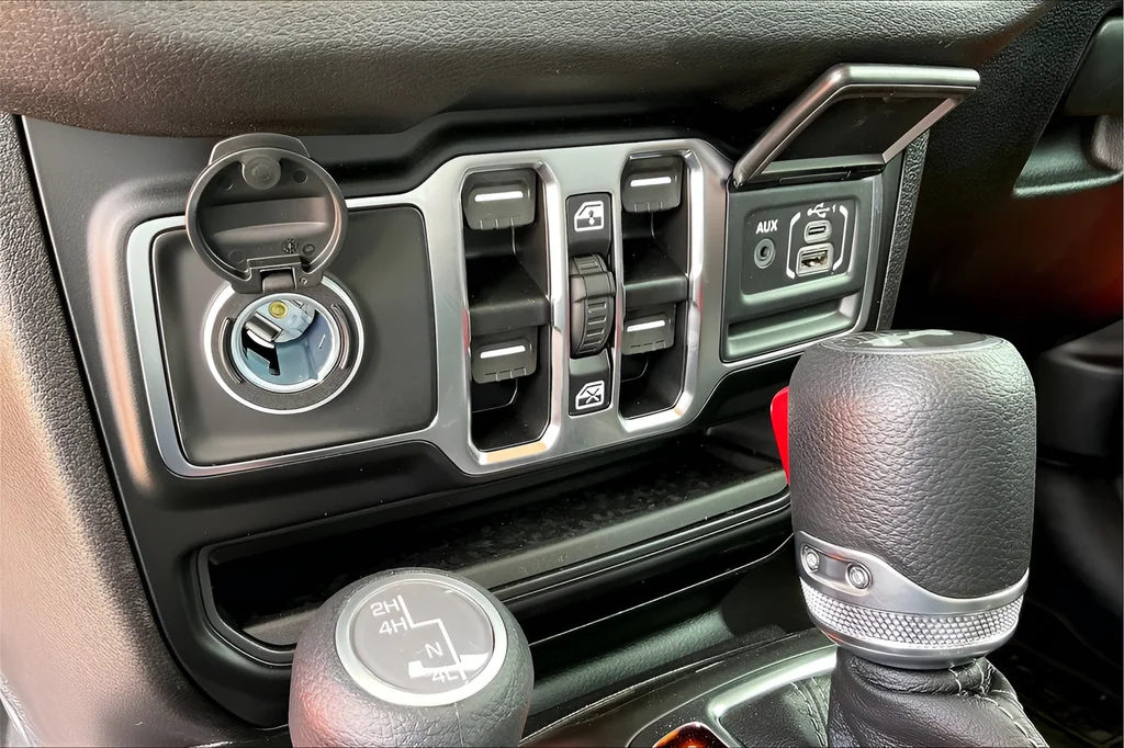 2025 Jeep Wrangler 4-Door Sport S - Photo 17