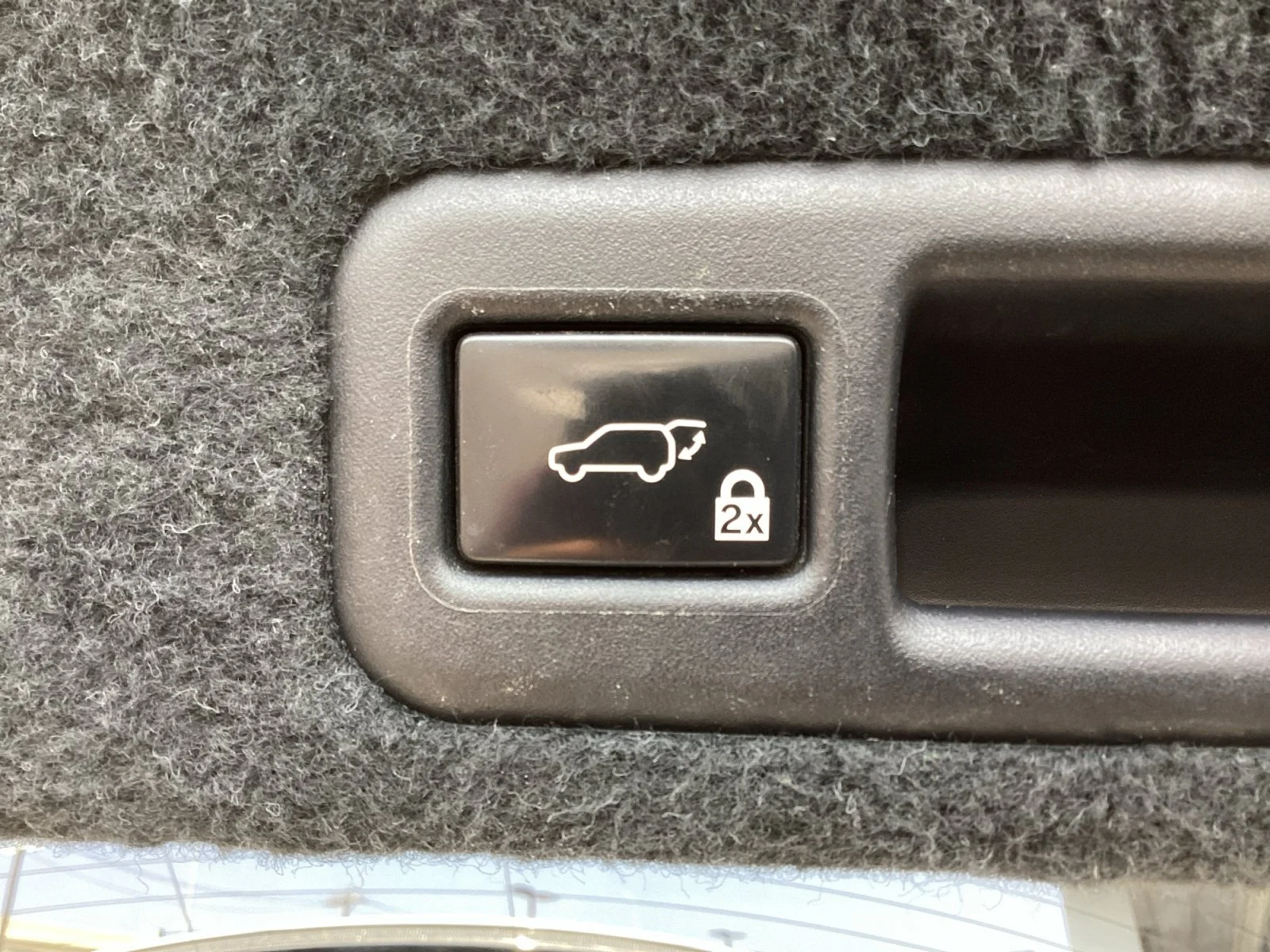 Used 2019 White Pearl Lexus 350 image 16