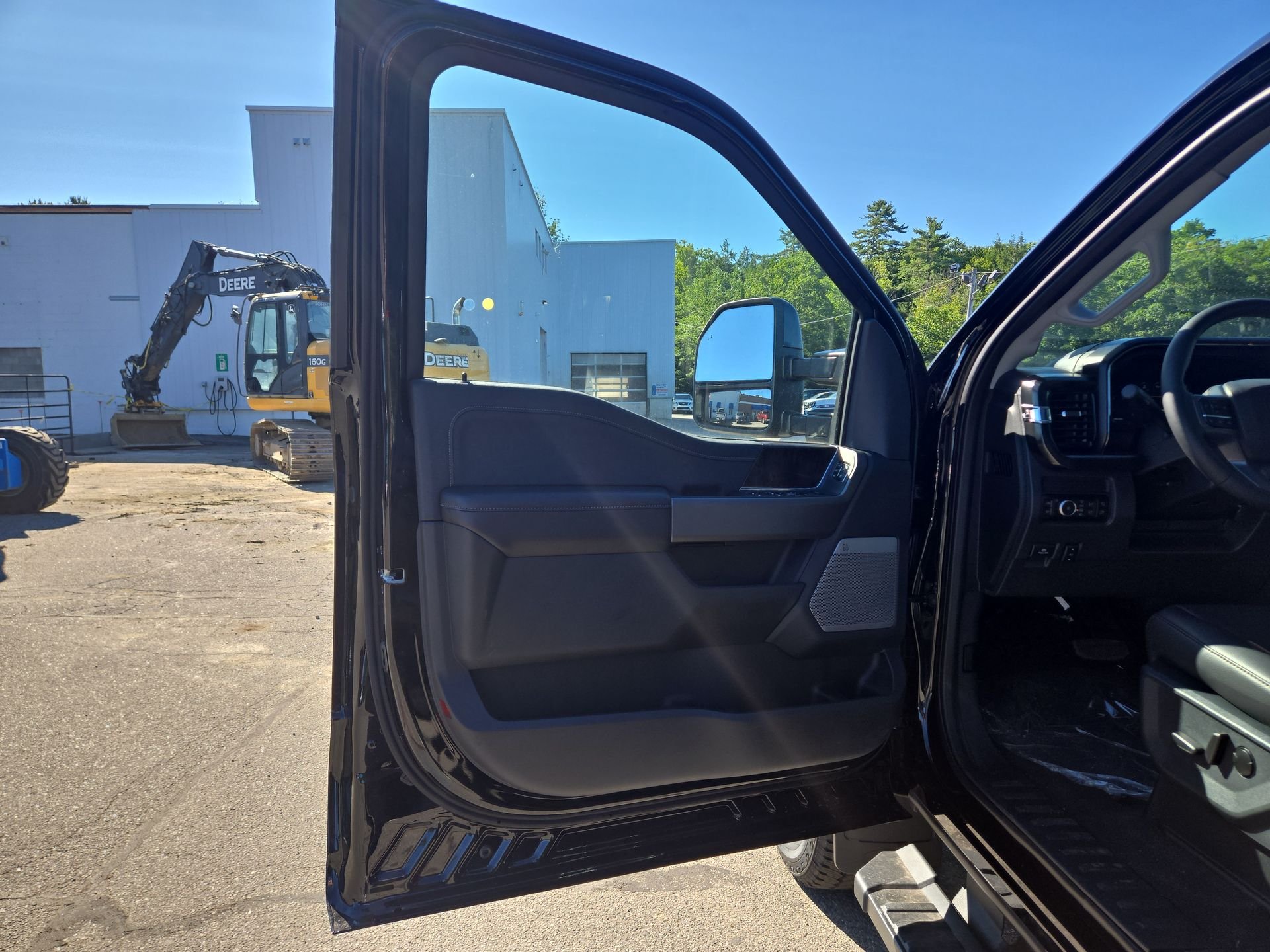 New 2026 Agate Black Metallic Ford F-250® Lariat® image 5