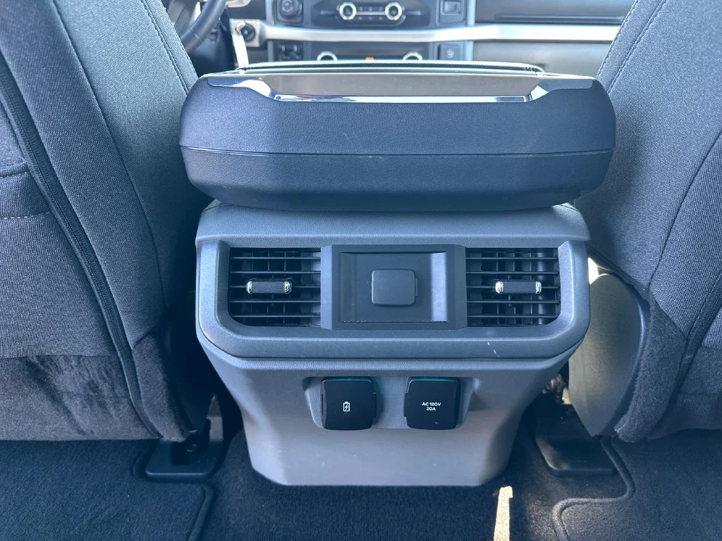 Used 2023 White Ford XLT image 22