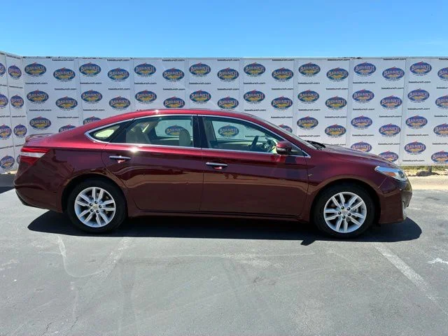 2015 Toyota Avalon XLE's photo
