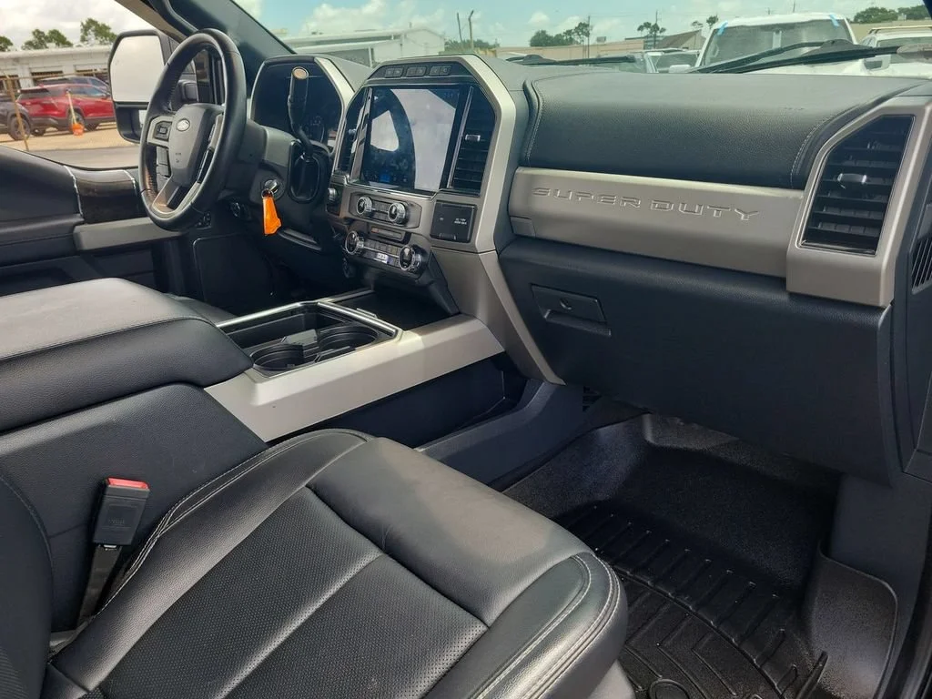 Used 2022 Black Ford LARIAT image 27
