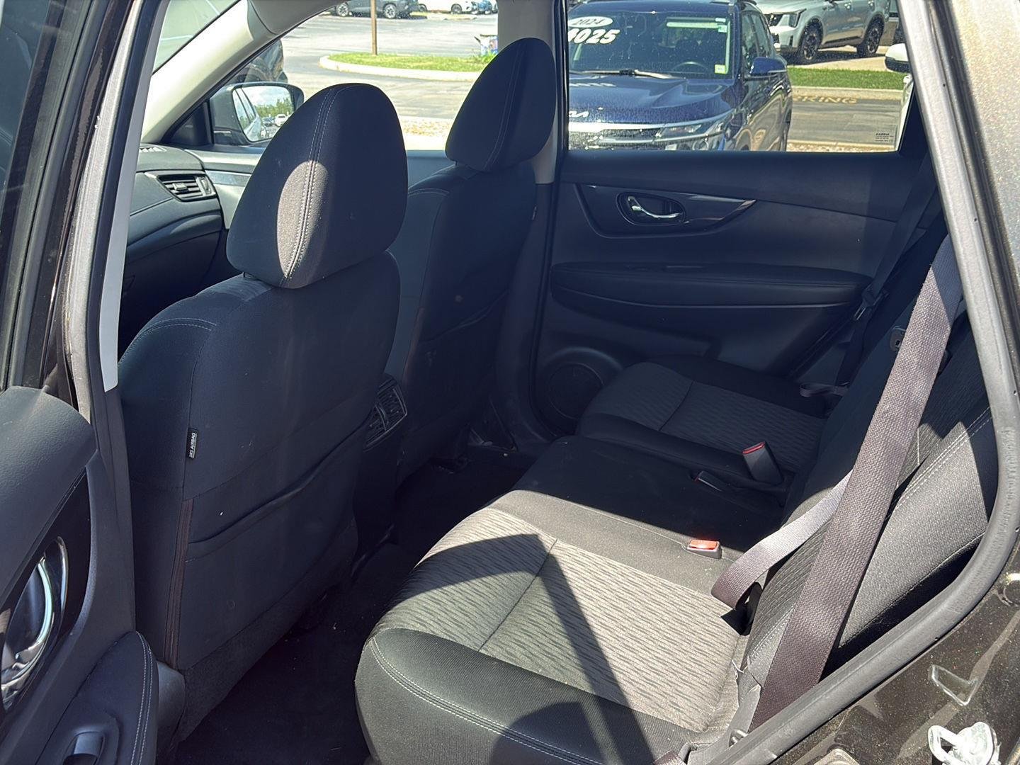Used 2017 Midnight Jade Nissan SV image 11