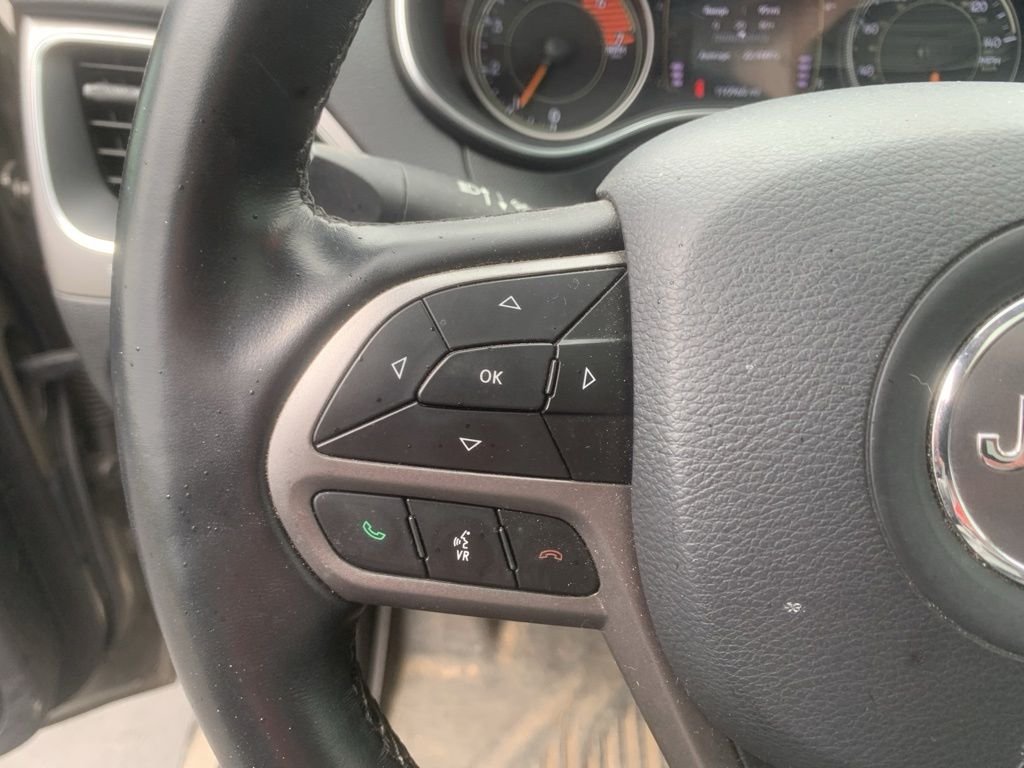 Used 2020 Light Brownstone Pearlcoat Jeep Latitude Plus image 15