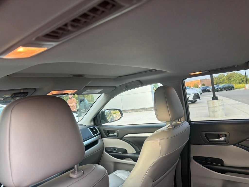 Used 2019 Predawn Gray Mica Toyota SE image 19
