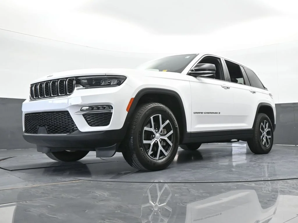 Used 2024 White Jeep Limited image 61