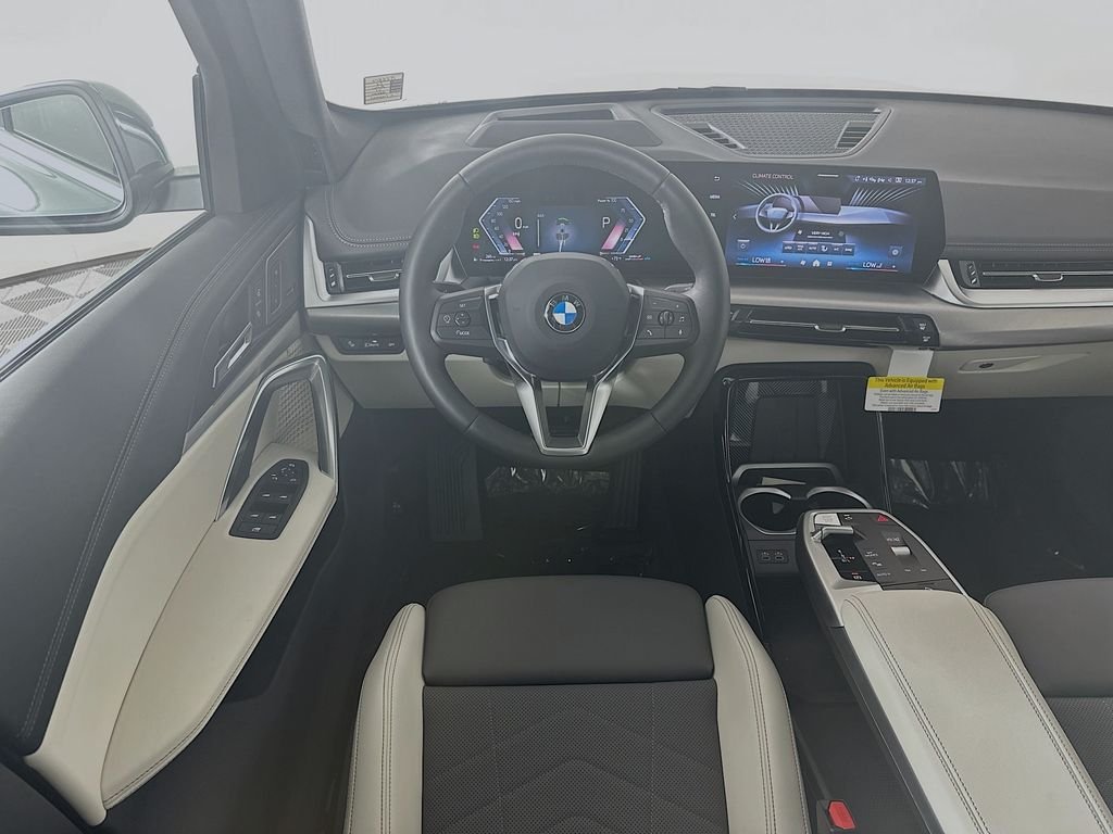 Used 2026 Green Metallic BMW xDrive28i image 25