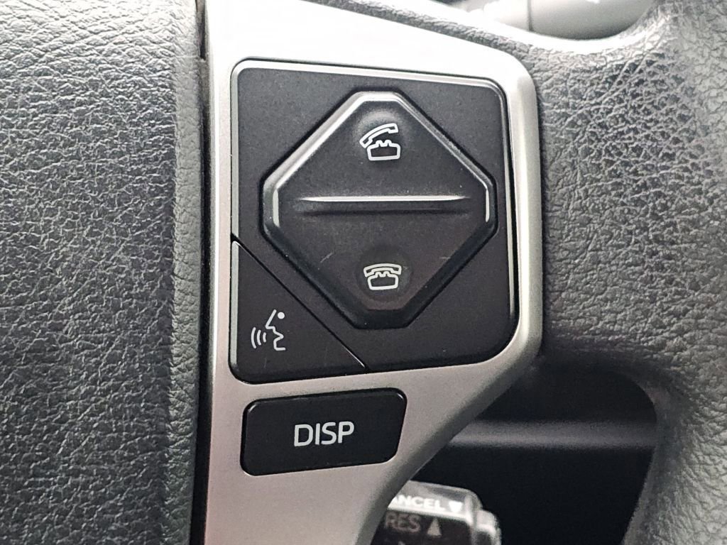 Used 2015 Black Toyota SR5 image 16