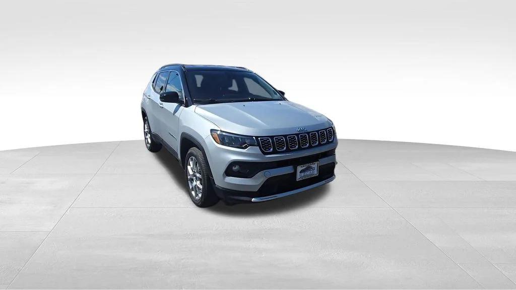 Used 2025 Silver Jeep Limited image 2