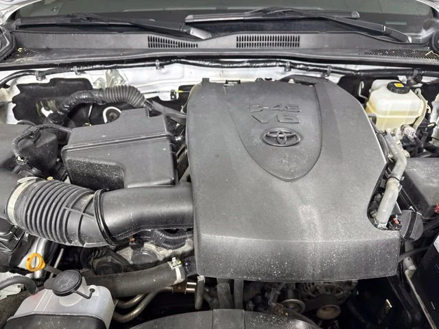 Certified Used 2018 Super White Toyota TRD Off-Road image 9