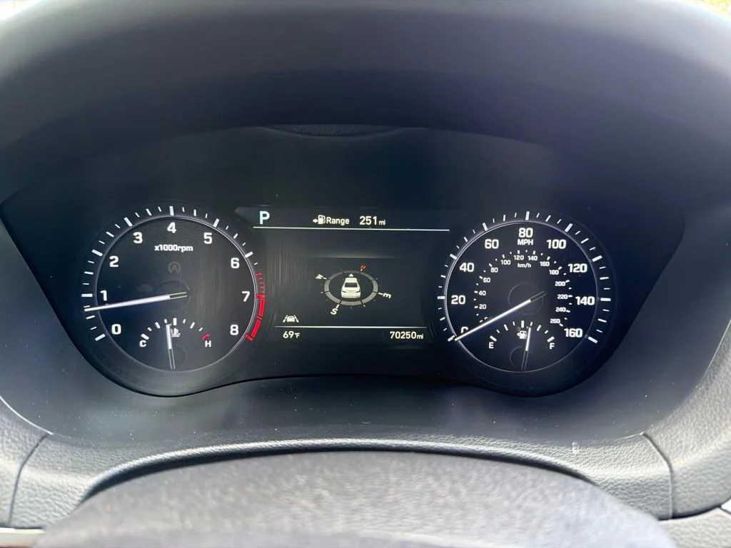 Used 2018 White Genesis 3.3T Sport image 12