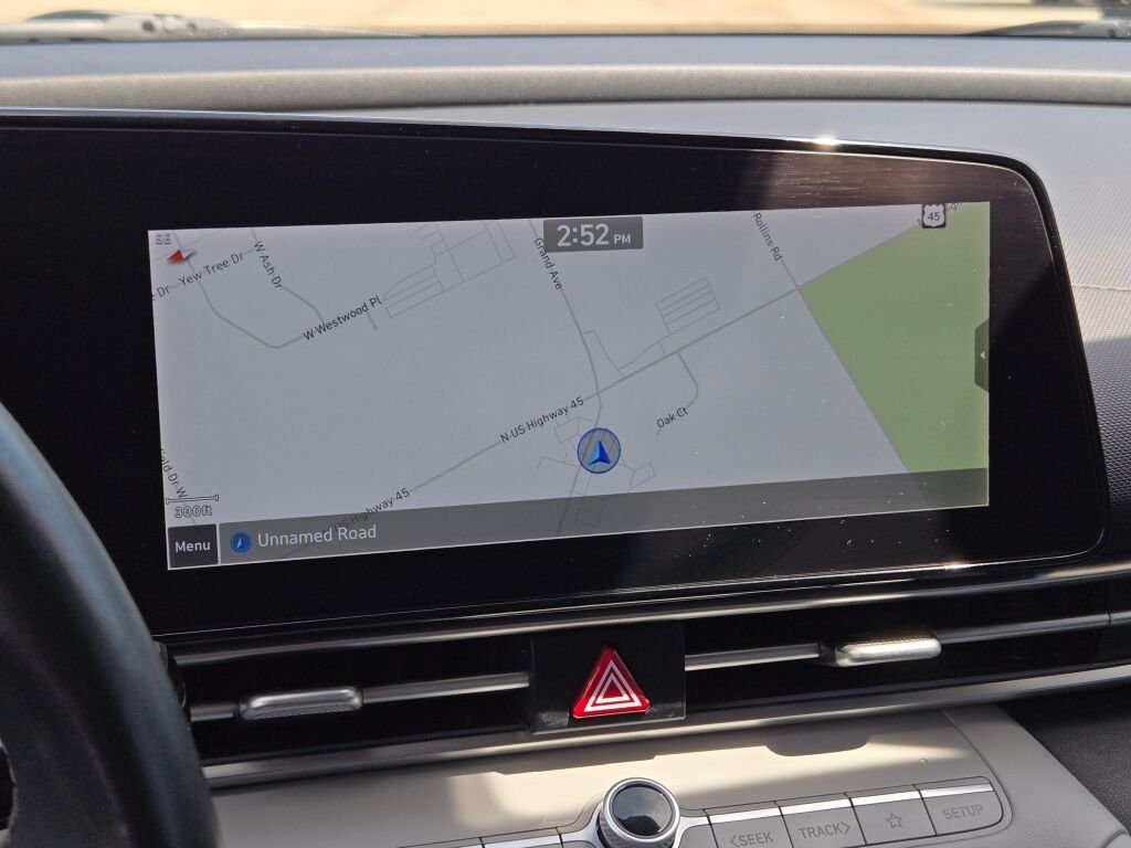 Used 2022 Black Hyundai Limited image 29