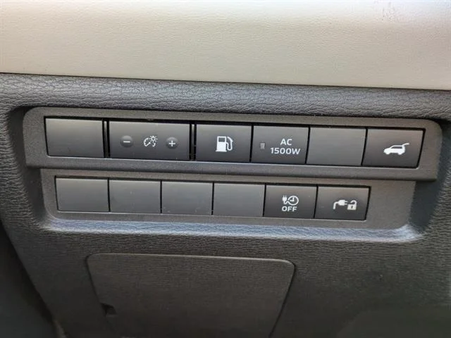 2025 Mitsubishi Outlander Plug-in Hybrid SEL - Photo 25