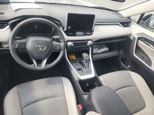 Used 2024 Silver Toyota XLE Premium image 11