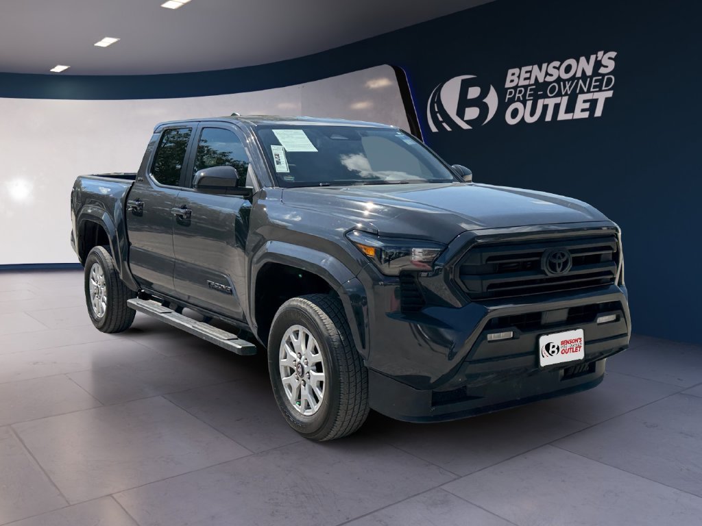 Used 2024  Toyota SR5 image 7