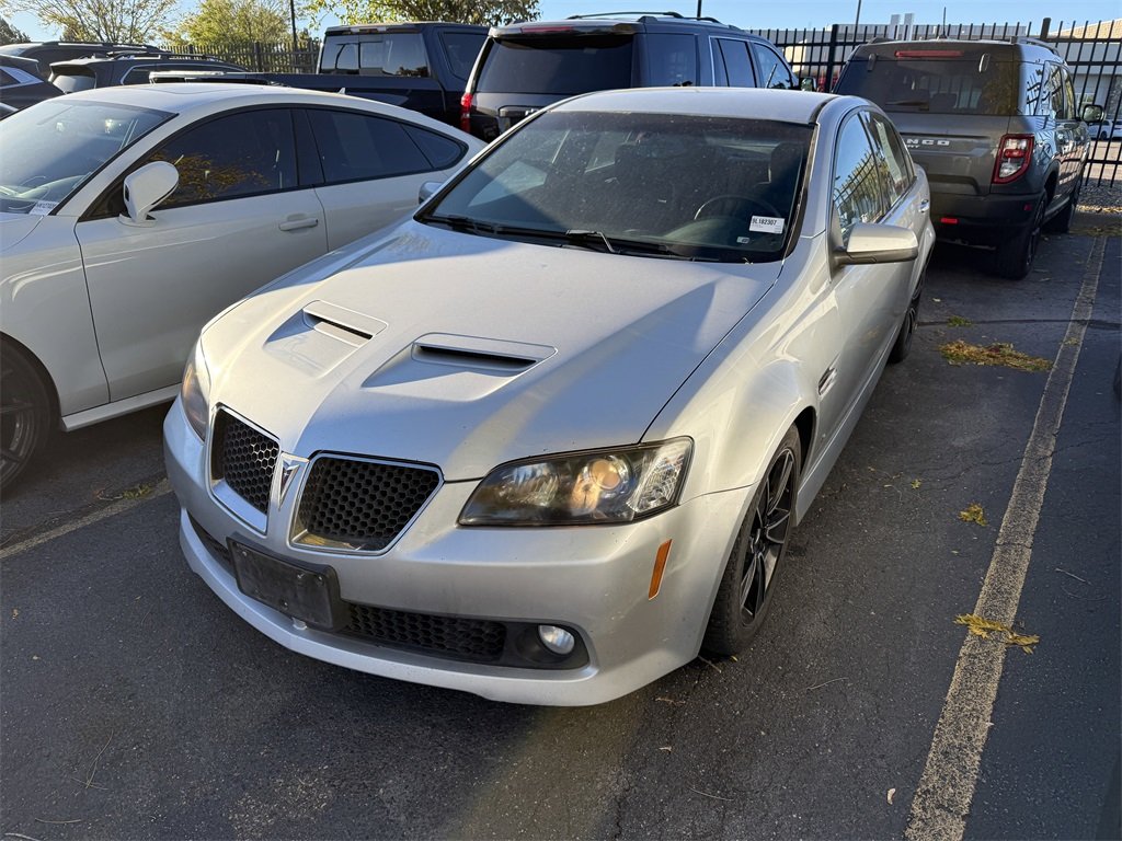 2009 Pontiac G8 GT photo 2