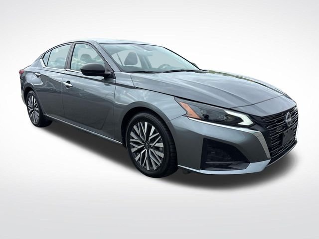 Used 2024 Gun Metallic Nissan 2.5 SV image 7