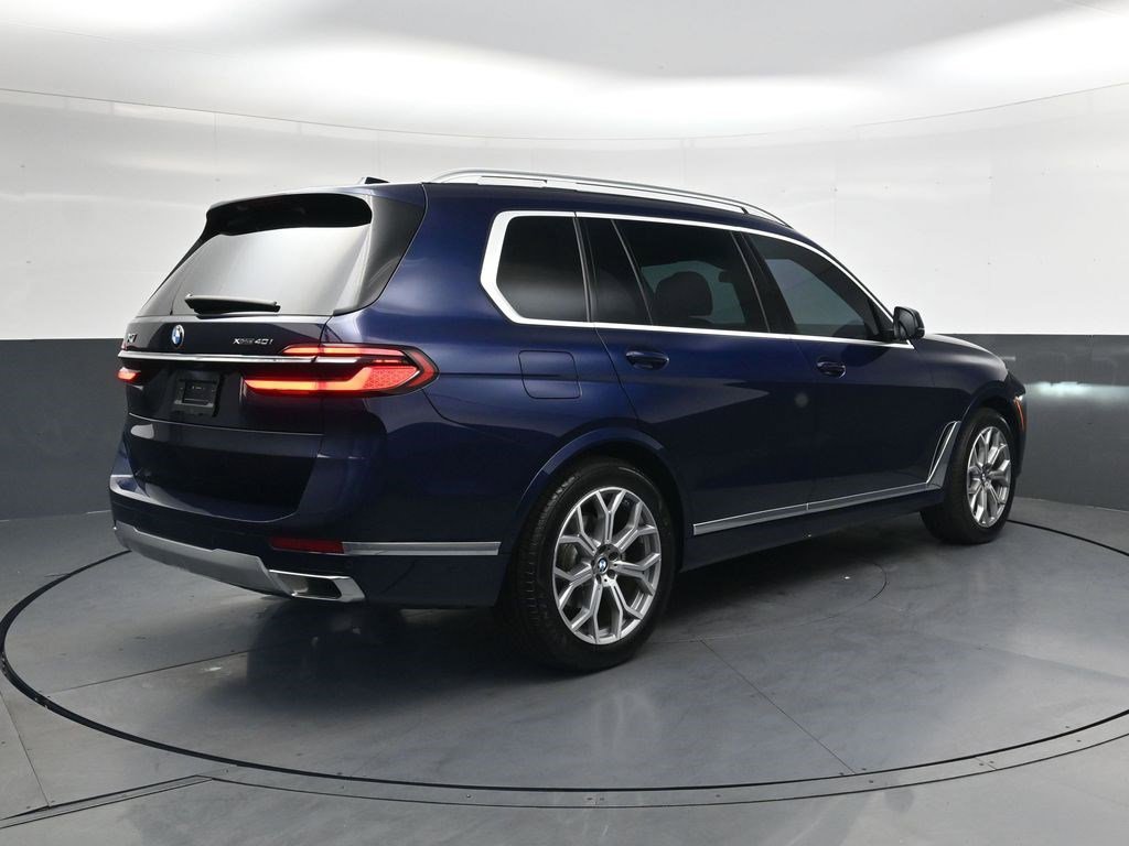 Used 2026 Tanzanite Blue II Metallic BMW xDrive40i image 4