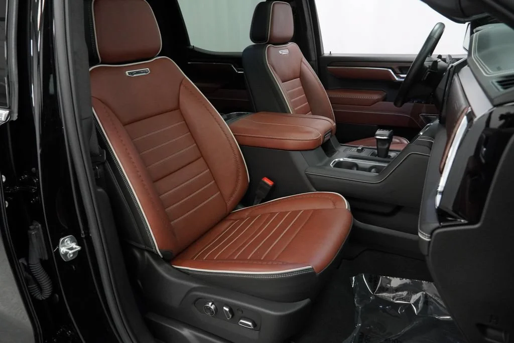 Used 2025 Onyx Black GMC Denali Ultimate image 36